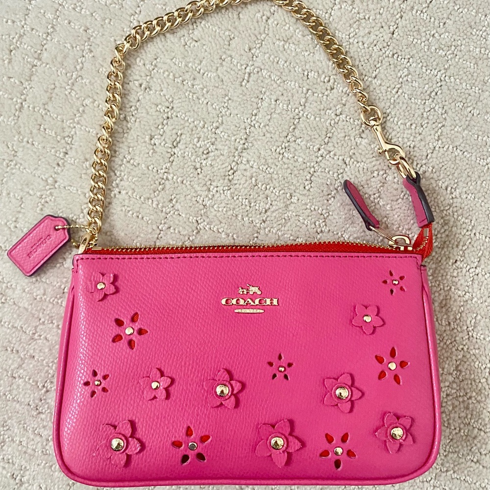 NEW Coach Floral Appliqué Large Wristlet